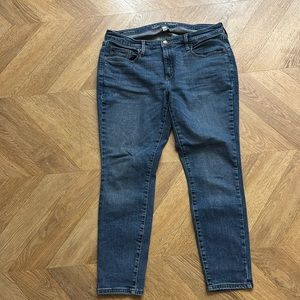 Universal Thread mid rise curvy skinny jeans